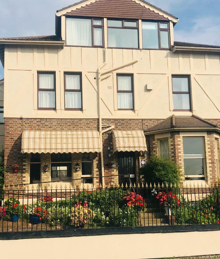 The Bebington Bed & Breakfast Luaran gambar